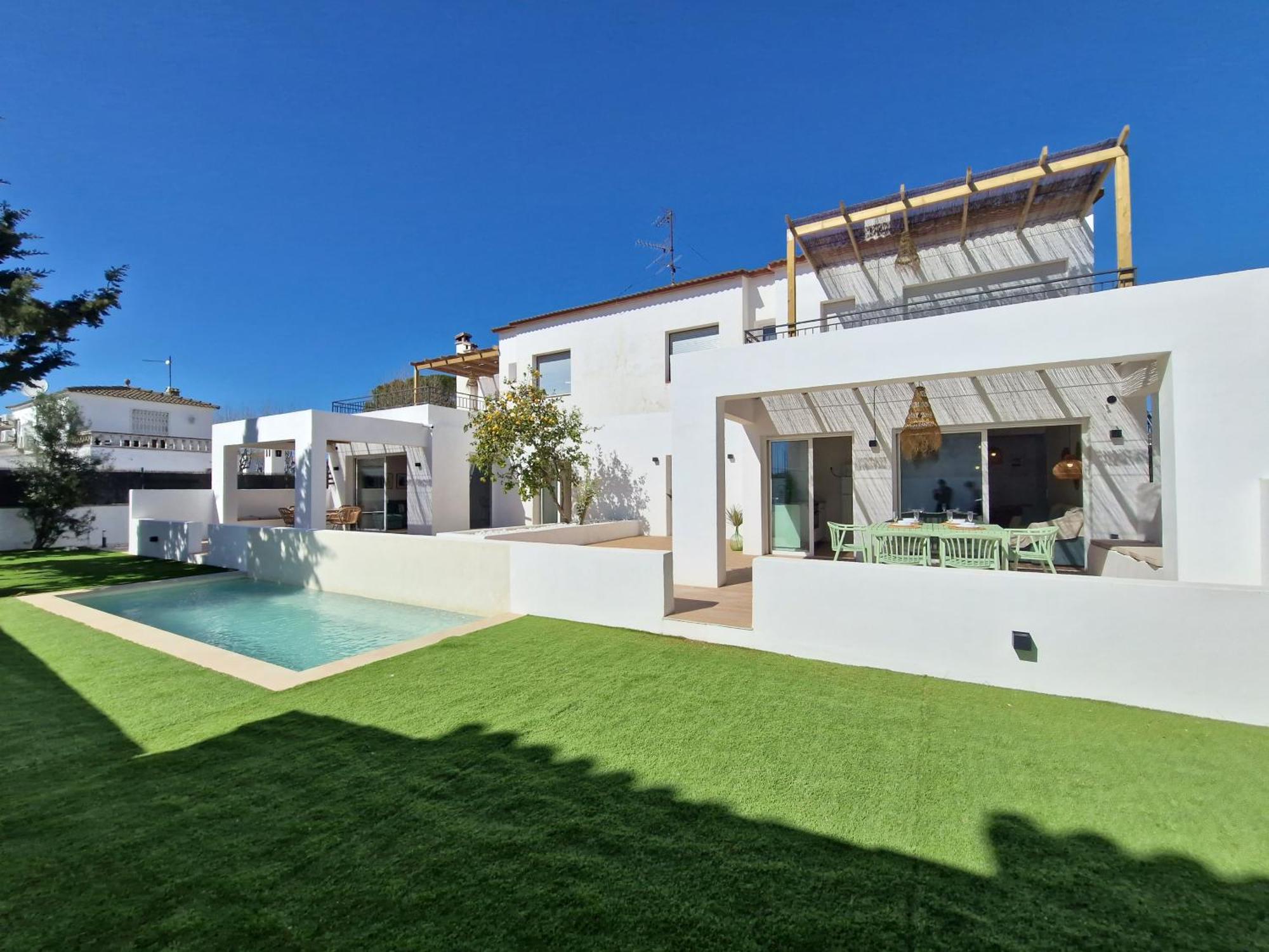Gorgot P1 I Apartamento Con Terraza Y Piscina Comunitaria Cerca De La Playa Empuriabrava Esterno foto